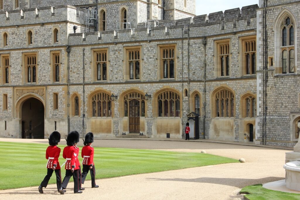 guards at windsor castle