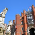 hampton court palace entrance